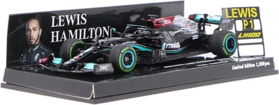 Mercedes-AMG Petronas F1 Team W12 E Performance #44 Sotchi GP 2021 - 1:43 - Minichamps