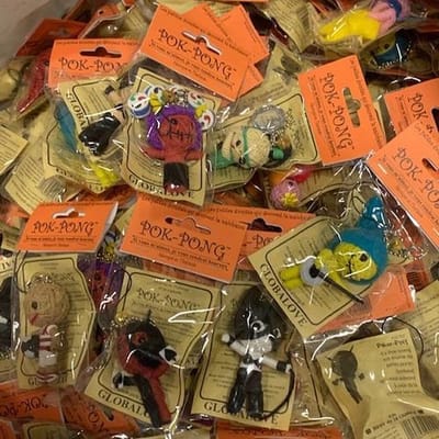 Set van 10 Thaise Pok-Pong Gelukspoppetjes – Unieke Knuffeltjes voor Geluk, Liefde en Meer (ca. 7 cm)