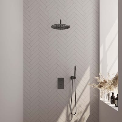 Brauer Gunmetal Carving thermostatische inbouw regendouche 3-weg omstelling SET 28 met 30 cm douchekop en gebogen muurarm en staaf handdouche en doucheslang en wandaansluitbocht gunmetal geborsteld PVD