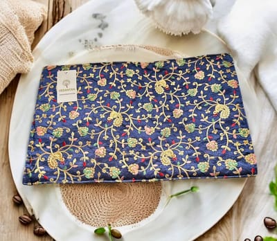 Placemat met etnisch borduurwerk - placemats katoensilk - 45 x 30 cm - 2 stuks - Bordonderzetters antislip - Tafeldecoratie - Tafelonderzetter - Luxe tafeldecoratie - Placemat - Onderzetter - Tafeldecoratie accessoires - Kerstmis - Feest