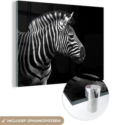 MuchoWow® Glasschilderij 160x120 cm - Schilderij acrylglas - Zebra - Zwart - Wit - Portret - Dieren - Foto op glas - Schilderijen