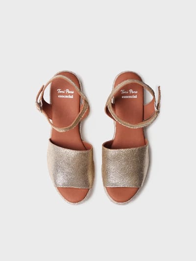 Zilveren leren espadrille met hoge sleehak en gesp | TAMARA