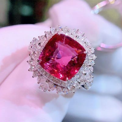 Huitan Luxe Haute Qualité Couleur Bagues pour Femmes pour Mariage Magnifiques Accessoires de Doigt Féminins Fête Bijoux CZ Brillants 7 gray