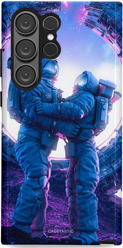 Casetastic Hoesje Geschikt voor Samsung S23 Ultra - Stijlvolle Beschermende Duo-layer Case - Ruimtereis vol liefde