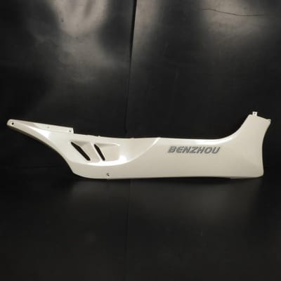Sabot bas de caisse droit origine pour Scooter Jonway 125 Aztral TM00-070100005 blanc Neuf