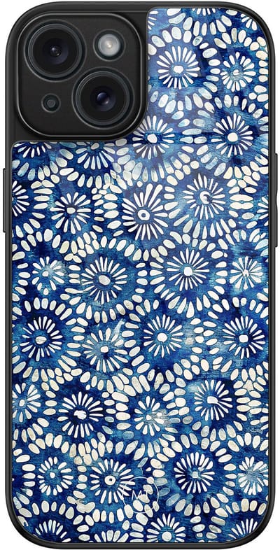 Hoesje geschikt voor iPhone 15 - Azure daisies - Luxe Hard Case - Bloemen - Blauw - Mooie Telefoonhoesjes