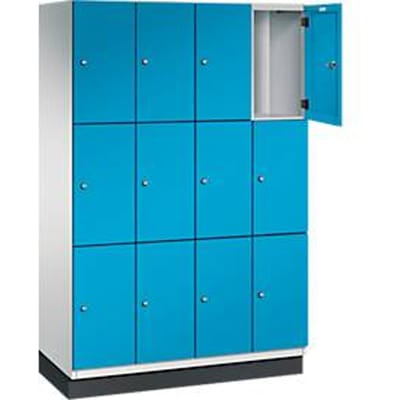 C+P Cambio lockerkast, 4 vakken, 12 vakken, met plint, B 1200 x D 525 x H 1980 mm, lichtgrijs/lichtblauw