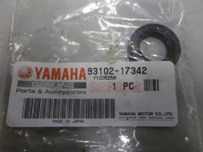 Motorpakking voor Yamaha 50 Zuma scooter 1989 - 1990 93102-17342 Gloednieuw