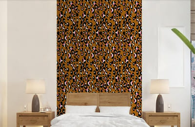 Behang - Fotobehang Panter - Design - Roze - Bruin - Patronen - Breedte 150 cm x hoogte 240 cm