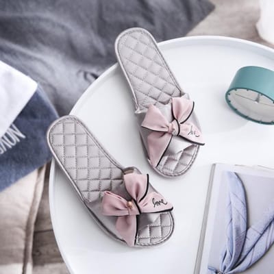 Vrouwen Indoor Zijden Pantoffels Vlinderknoop Strik Licht Comfortabele Flats Open Teen Thuis Slides Huis Casual Mode Schattige Schoenen Dames 39-40 white