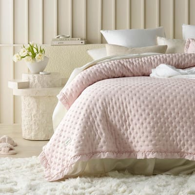 Famanu - Luxe sprei 240x260 cm poederroze, elegante quiltstijl voor bed of bank