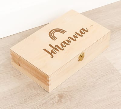 Houten kistje 'Johanna' Regenboog - Tekenkist - Herinneringsdoos - Kraamcadeau - Knutseldoos - Memorybox - Baby - Geboorte