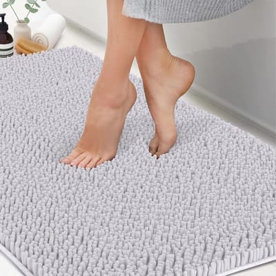 Lange pluche microvezel badmat - Antislip en absorberend badkamertapijt, machinewasbaar | Sneldrogend tapijt voor badkamer, douche en slaapkamer (wit, 59 x)