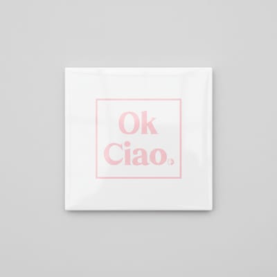 Minimalistische Quote Decoratie Tegel “Ok Ciao” – Moderne Chic Wand- & Woondecoratie – 15 x 15 cm Keramische Tegel