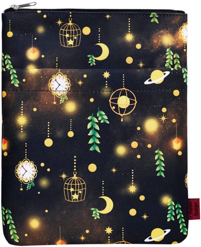 Dailygoods- Boekhoes Waterdicht - Astronomie Ontwerp - Rits - 38 x 20 cm - Bescherming in Militaire Kwaliteit - Twee Vakken - Boekomslag