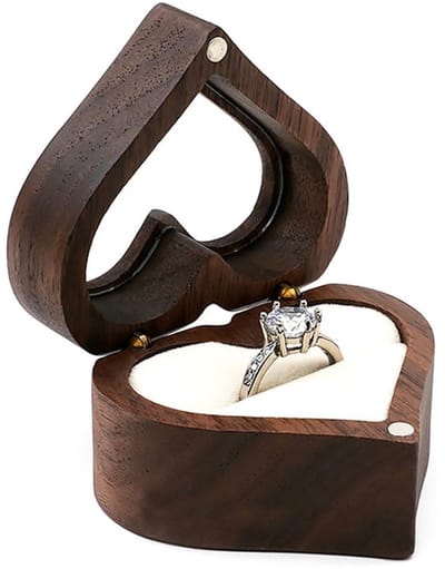 Dailygoods- Ringdoos Hartvormig Design - Houten Sieradendoos - Verlovingsdoos - Bruiloft - Jubileum - Magnetische Gesp - Sieradenbox