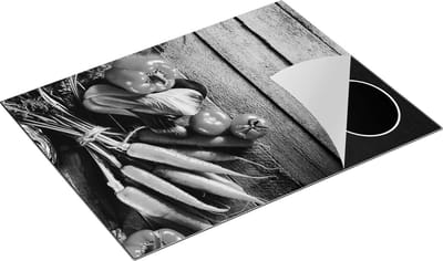 Chefcare Inductie Beschermer Groente op Houten Planken - Groentes - Zwart Wit - 77x59 cm - Afdekplaat Inductie - Kookplaat Beschermer - Inductie Mat