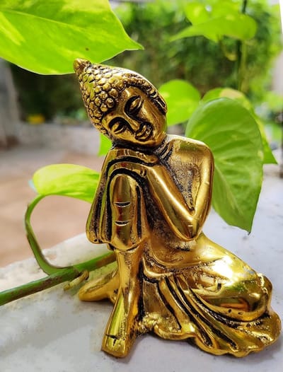 Kleine Gouden Slapende Boeddha Beeldje voor Meditatie en Woondecoratie | Zen en Vredevol