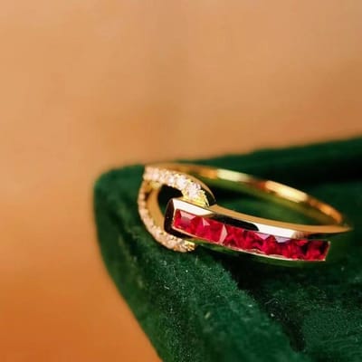 Nouvelle Bague en Diamant Européenne et Américaine Décoration de Main Lumière Luxe Niche Couleur Personnalité Géométrique à la Mode Bague Bijoux No. 10