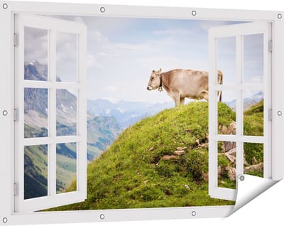 Gards Tuinposter Doorkijk Koe in de Bergen - 120x80 cm - Tuindoek - Tuindecoratie - Wanddecoratie buiten - Tuinschilderij