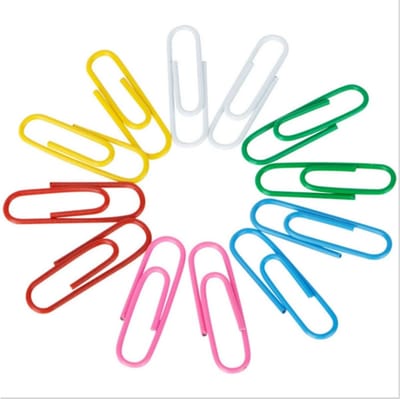 QTTVBTNA 50 Stuks Gekleurde Paperclips 10 cm – Metalen en Plastic Jumbo Klemmen – Antiroest & Duurzaam – Voor Documenten, School & Kantoor