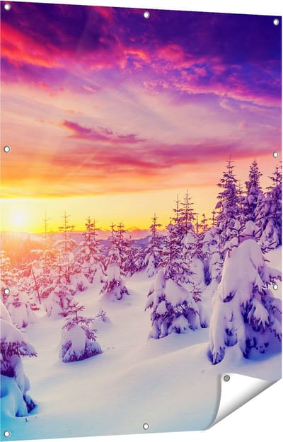 Gards Tuinposter Zonsondergang in het Sneeuw Bos - 90x120 cm - Tuindoek - Tuindecoratie - Wanddecoratie buiten - Tuinschilderij