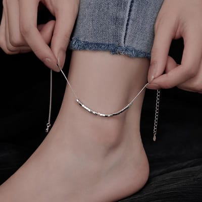 Cheville carré cube femmes loisirs design de niche luxe léger polyvalent simple bijou de pied gray