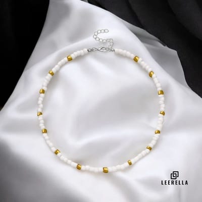 Leerella Choker Multikralen Witgoud 30+10 cm - Kralenketting Dames - Verstelbare Kralenketting - Trendy & Stijlvolle Halsketting - Perfect Cadeau voor Elke Gelegenheid