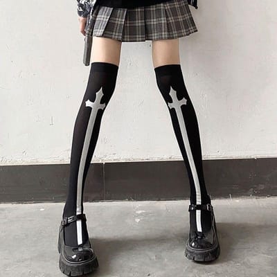Chaussettes Hautes Noires Imprimé Croix Gothic Lolita Jk Y2K Harajuku Bas pour Femme Doux Cool Streetwear Chaussettes Cosplay Bas One Size gray