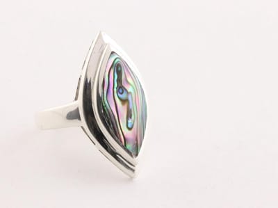 Hoogglans zilveren ring met abalone schelp - maat 18