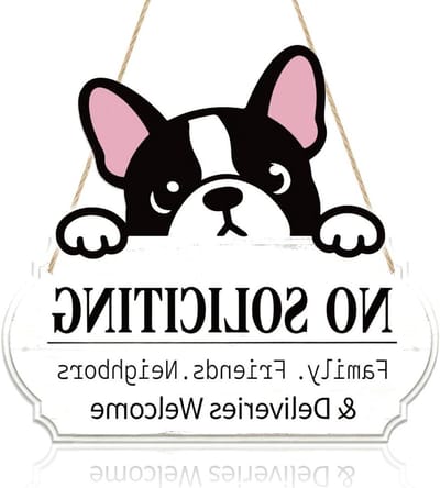 Welkomstbord Hond - Deurbordje Huisdecoratie - Verwelkomen Gasten - Weerbestendig Hout - 25.5 x 28 cm - Hond en tekst