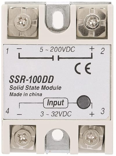 Semiconductor Relay 100A voor DC Besturing met 3-32V Ingang en 5-25mA Stroom, Ideaal voor Industriële Automatisering en Besturingssystemen