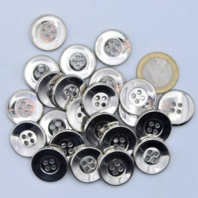 100 Stuks Gemetalliseerde NYLON KNOPEN met 4 Gaatjes, Maat 20MM, Kleur ZILVER