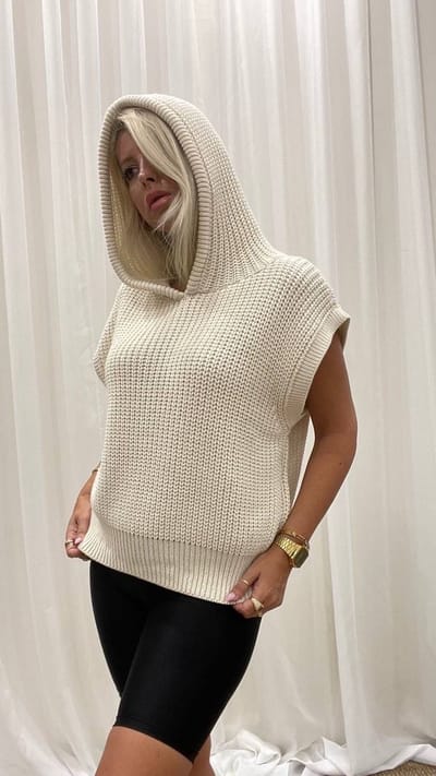 Trui/Hoodies/Cream/SIRMAZA