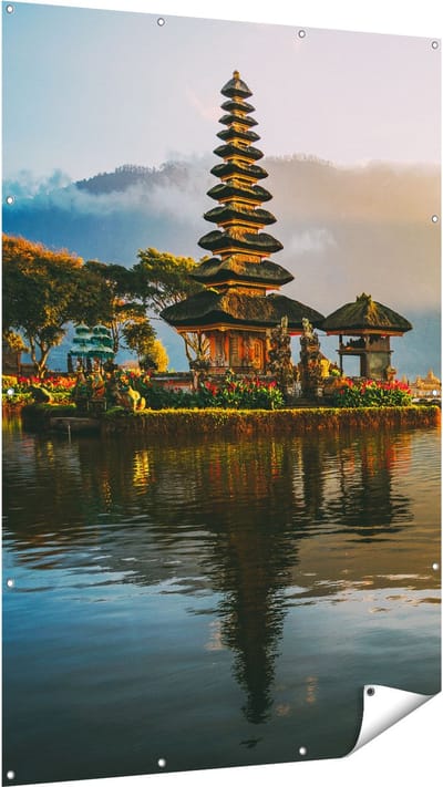 Gards Tuinposter Pura Tempel in Bali op het Meer Beratan - 120x180 cm - Tuindoek - Tuindecoratie - Wanddecoratie buiten - Tuinschilderij