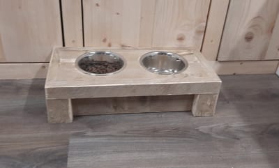 Houten honden voerbak en drinkbak “Floki” - gebruikt steigerhout - voor de hond