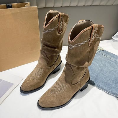 Nieuwe Retro Mid-Tube Geborduurde Gestapelde Laarzen Western Cowboylaarzen V-hals Ridderlaarzen voor Dames 35 brown