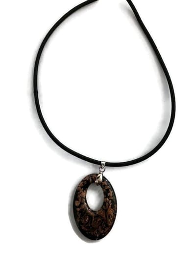 Petra's Sieradenwereld - Ketting met handgemaakte hanger bruin (859)