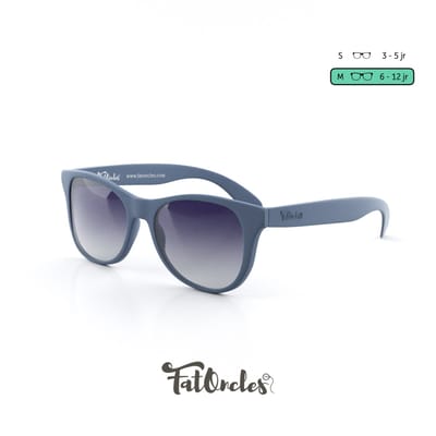 Kinder zonnebril. FatOncles BOB-medium, blauw. Flexibel, ultralicht & veilig. Voor kinderen van 6 t/m 12 jaar.