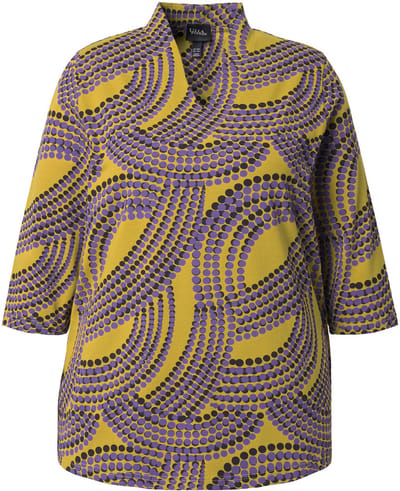 Ulla Popken - Dames - Shirt stippen goblet kraag V-hals 3/4-mouwen - Licht geelgroen - Maat 62+