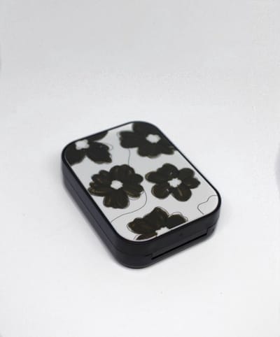Flower lenzendoosje | 2 lenzen bakjes en inclusief alle nodige applicators | Lenzenhouder | Wit