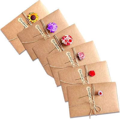 Dailygoods- Wenskaarten Set - 6 Stuks - Kraftpapier - Ansichtkaarten met Gedroogde Bloemen - Enveloppen 17,5 x 11 cm - Voor Verschillende Gelegenheden