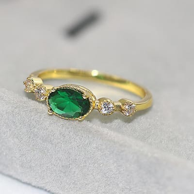 Nieuwe Romantische Fijne Ringen Voor Vrouwen Groene Kristal Zirconia Goudkleur Bruiloft Verloving Damesring Mode Sieraden 8 beige