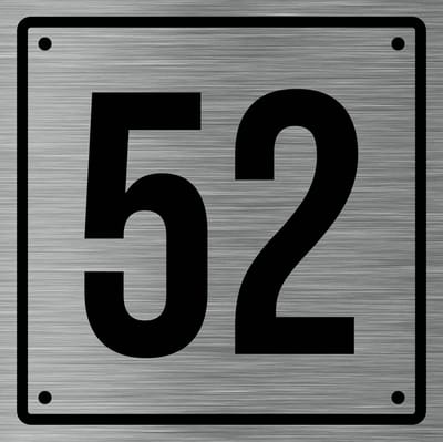 Huisnummerbord 52 - Incl. Schroeven en Pluggen – Acrylaat - 10 x 10 cm - RVS met Zwart
