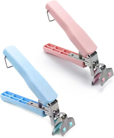 RVS Pincet voor het Oppakken van Heet Servies, Potten en Schalen - 2 Stuks in Roze en Blauw, Ideaal voor Keuken en BBQ