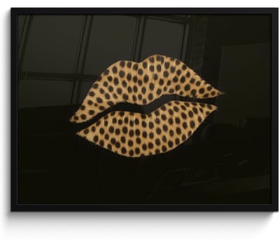 Poster in lijst - Fotolijst 70x50 cm - Posters - lip - Zwart - Panterprint - Posterlijst zwart - Decoratie - Wanddecoratie woonkamer - Muurdecoratie slaapkamer