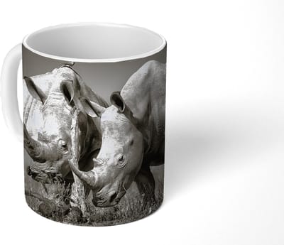 Mok - Koffiemok - Neushoorn - Vogel - Dieren - Landschap - Zwart wit - Mokken - 350 ML - Beker - Koffiemokken - Theemok