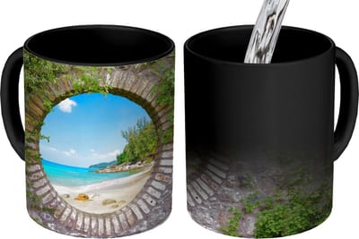 Magische Mok - Foto op Warmte Mokken - Koffiemok - Strand - Zee - Doorkijk - Zomer - Magic Mok - Beker - 350 ML - Theemok