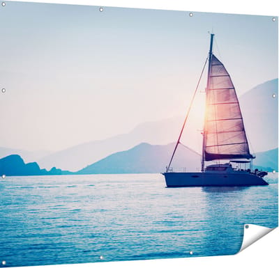 Gards Tuinposter Zeilboot bij Zonsondergang - 150x120 cm - Tuindoek - Tuindecoratie - Wanddecoratie buiten - Tuinschilderij