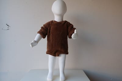 Teddy Romper Bruin 12-18 - romper - babykleding - baby born kleertjes - baby born - rompertjes baby  - rompertjes - romper lange mouw - teddy - rompers - rompertje - baby pakje - baby kleding meisje - baby kleding jongens - baby kleding unisex